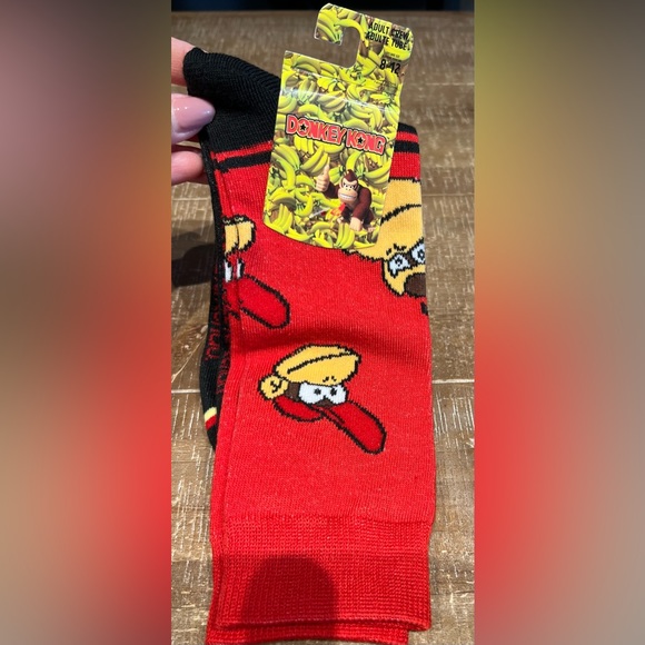Donkey Kong Printed Crew Socks - Picture 3 of 4